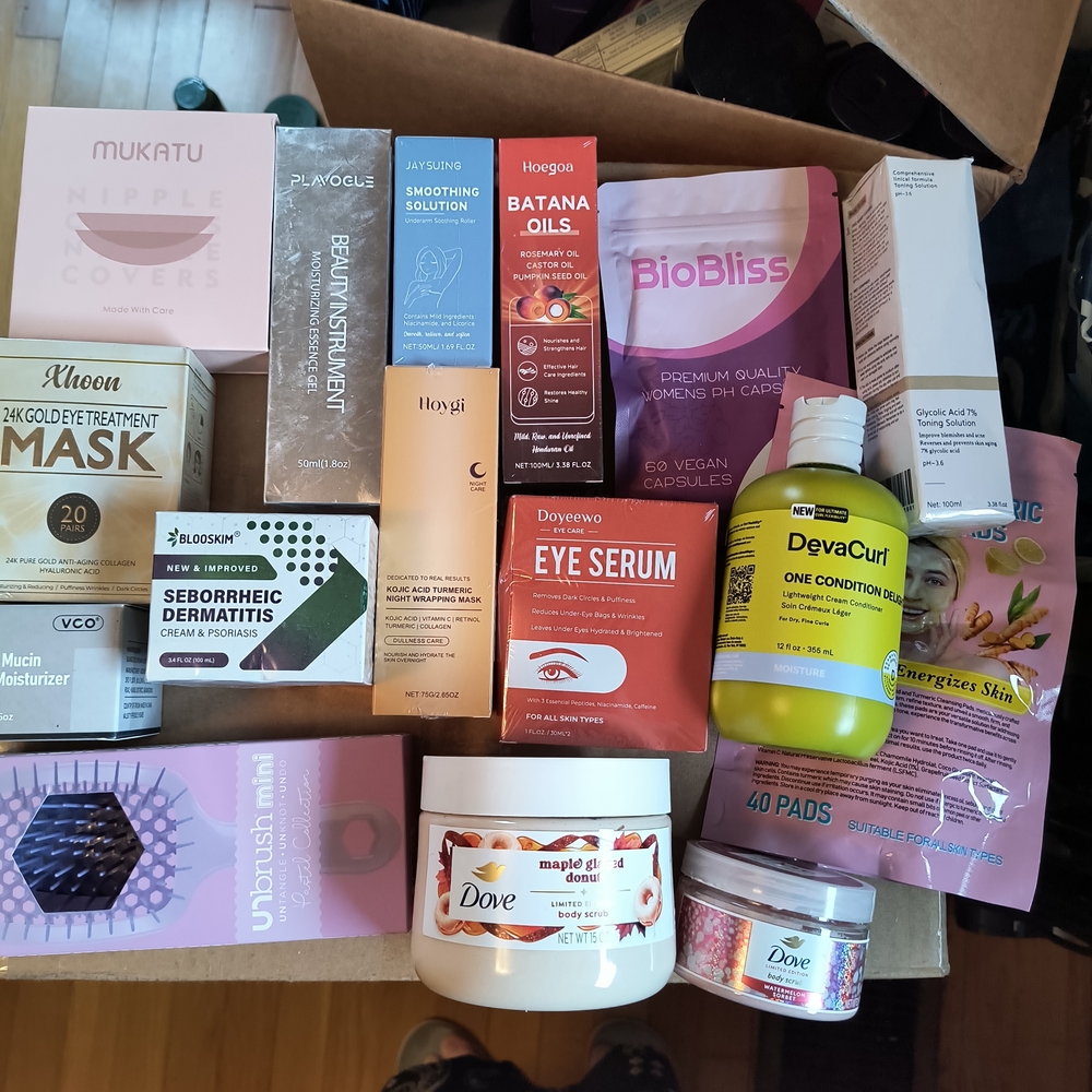 Beauty Skincare Bundle 16+ Pieces Plus Extras!